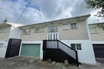 2/185 Shakespeare Road, Milford