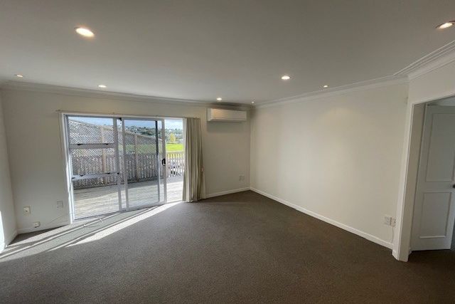 Milford  - Close To It All - Available Now - Bild 4