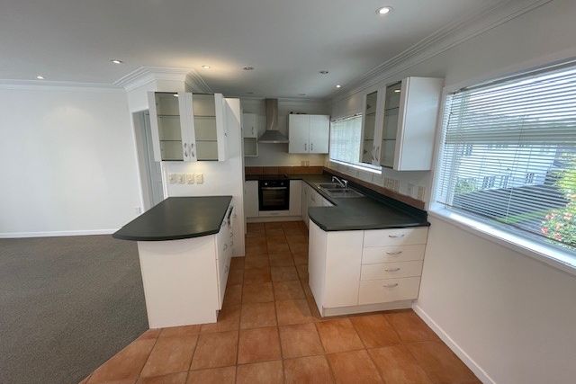 Milford  - Close To It All - Available Now - Bild 5