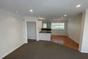 2/185 Shakespeare Road, Milford