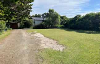 1366 Whangaparaoa Road, Army Bay
