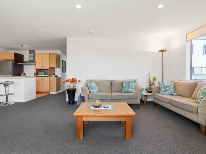 B5/30 Bute Road, Browns Bay
