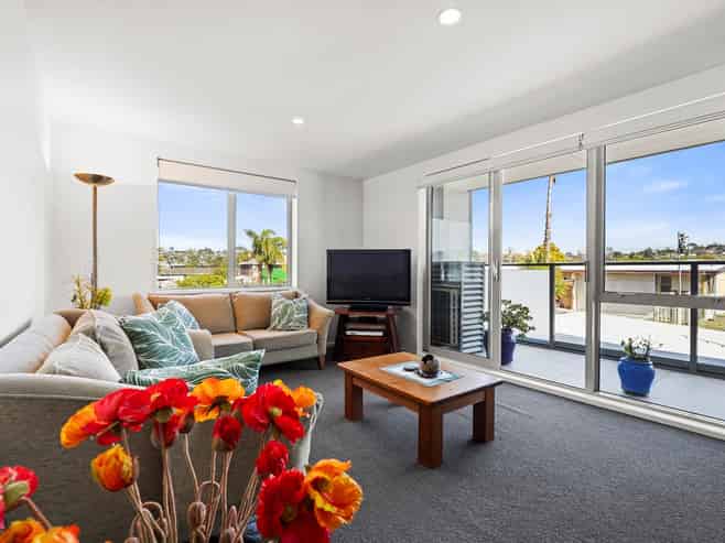 B5/30 Bute Road, Browns Bay