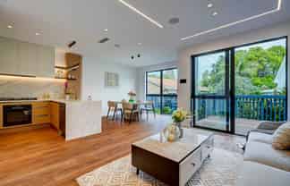 4/7 Alma Road, Milford