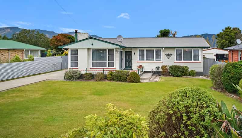 26 East Road, Shannon