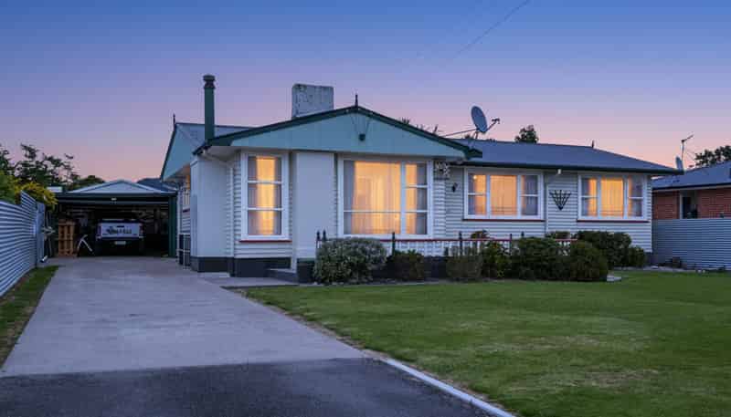 26 East Road, Shannon