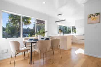 11 Vanderbilt Parade, Albany