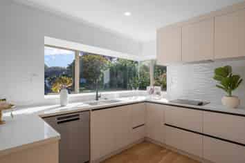 11 Vanderbilt Parade, Albany