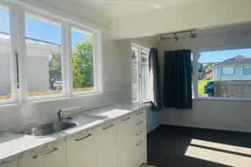 79 Dale Crescent, Pakuranga