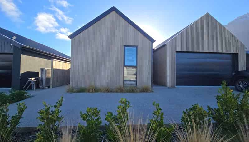 A/8 Lincoln Road, Jacks Point