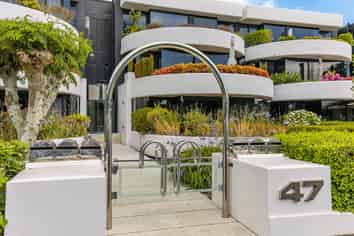 4/47 Tamaki Drive, Mission Bay