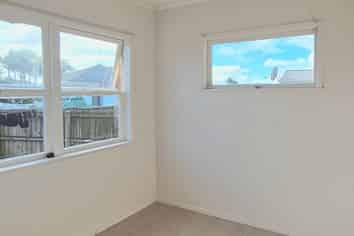 2/109 Kolmar Road, Papatoetoe