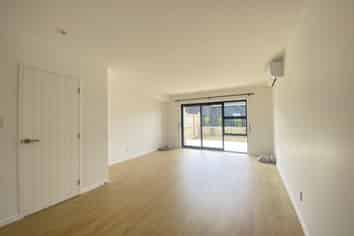 96D Triangle Road, Massey