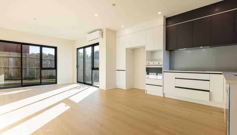 2/155 Te Atatu Road, Te Atatu South