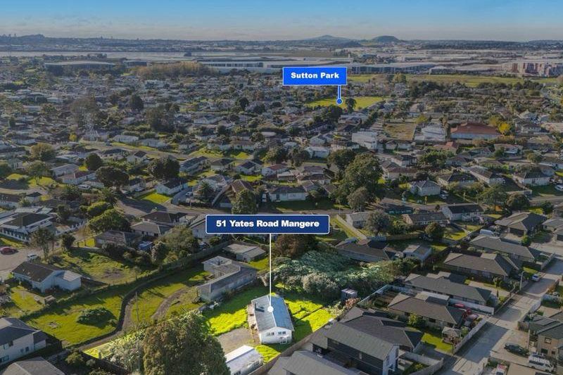 Prime Development Opportunity in Mangere East - 2,403m² Freehold Land - Więcej