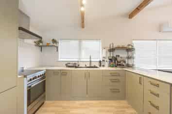 196 Whatawhata Road, Dinsdale