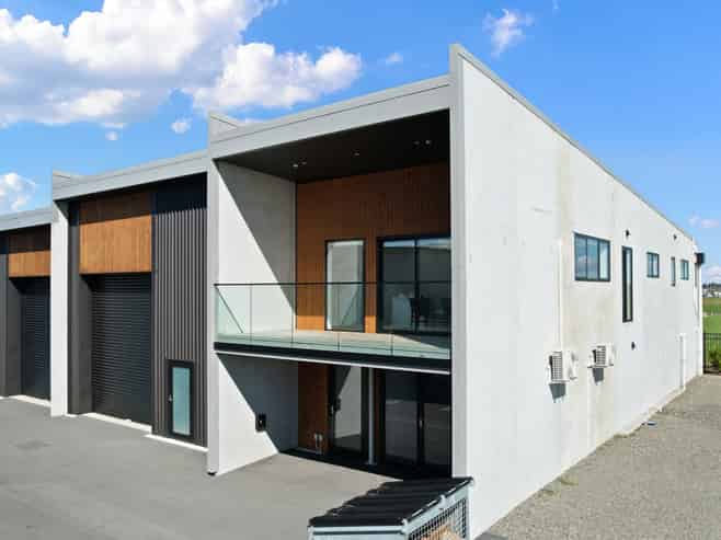 LIVE, WORK & OWN – A UNIQUE COMMERCIAL OPPORTUNITY