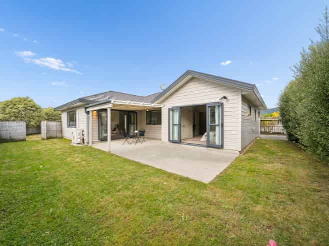 16 Talbot Grove, Trentham