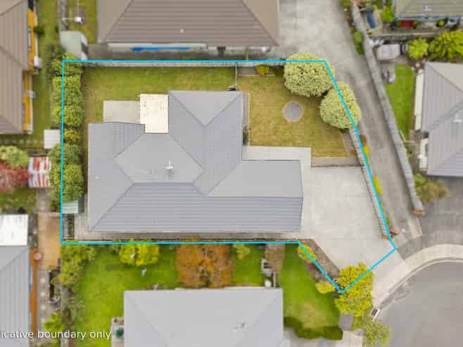 16 Talbot Grove, Trentham