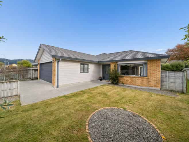 16 Talbot Grove, Trentham