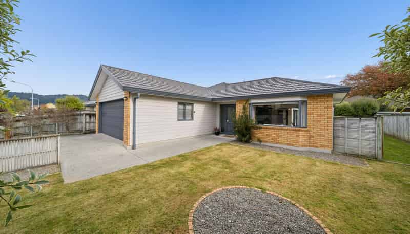 16 Talbot Grove, Trentham