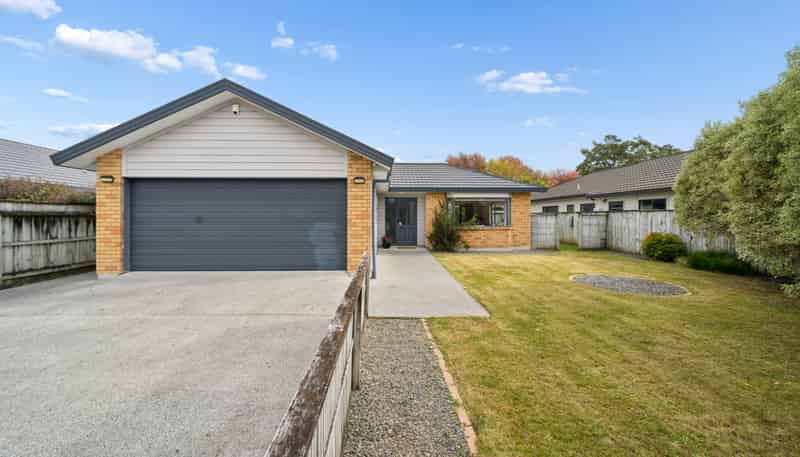 16 Talbot Grove, Trentham