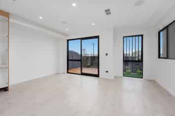 1/73 Te Taruna Drive, Milldale