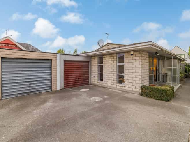 2 & 3/76 Ruskin Street, Addington