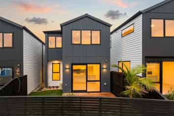 2/73 Te Taruna Drive, Milldale