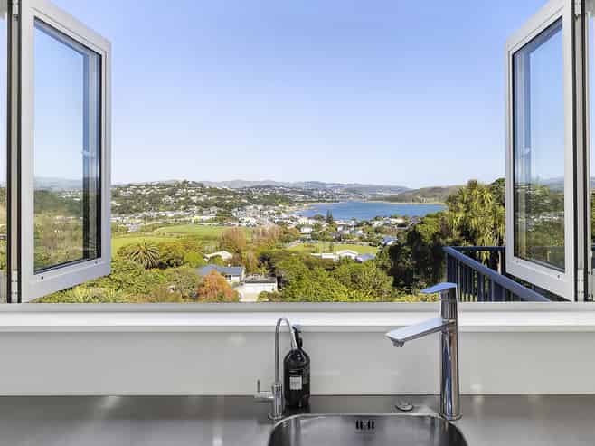 14 Corlett Road, Plimmerton