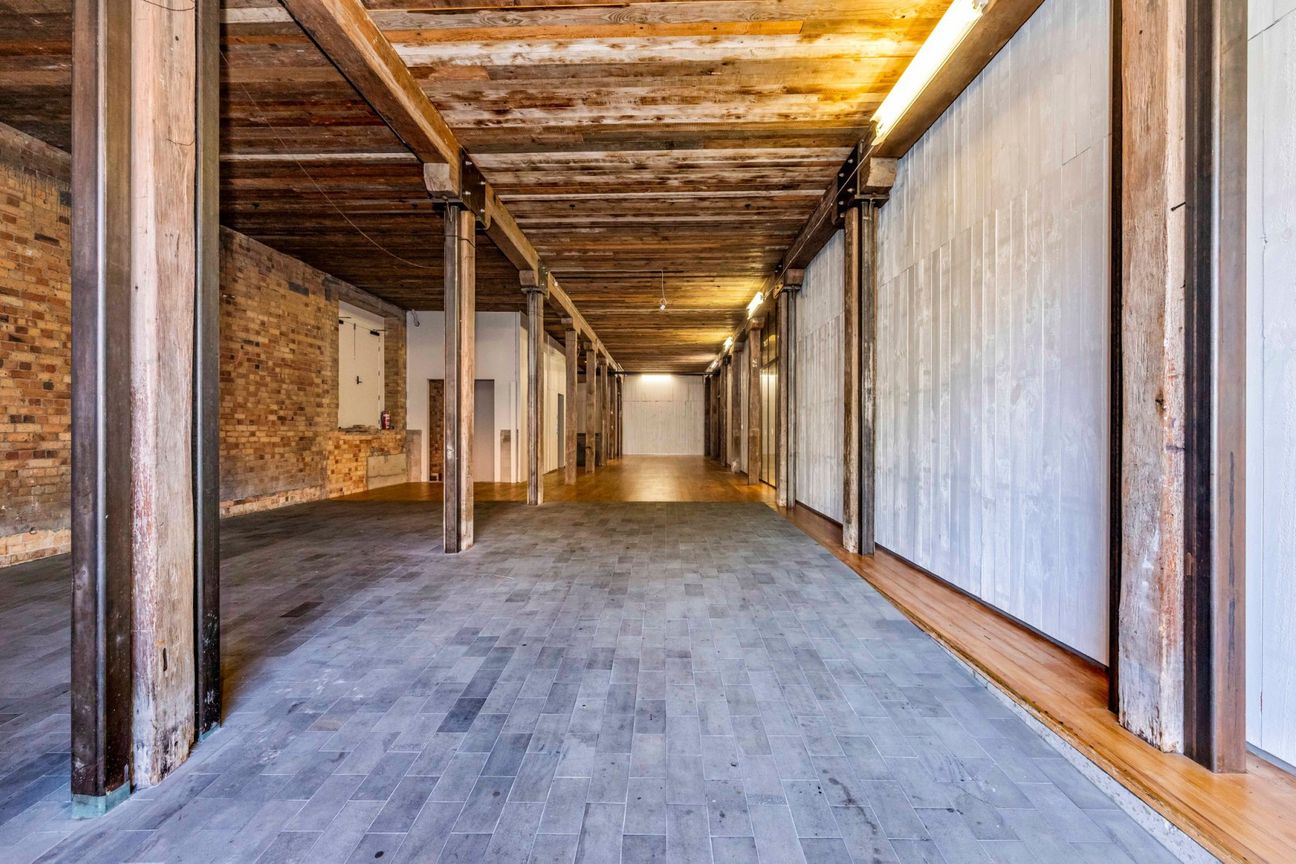 Ground Floor Tenancy in the Iconic Textile Centre – pohled 4