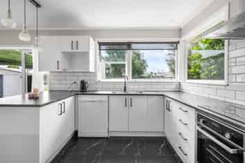 9 Sacha Place, Glenview