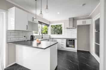 9 Sacha Place, Glenview