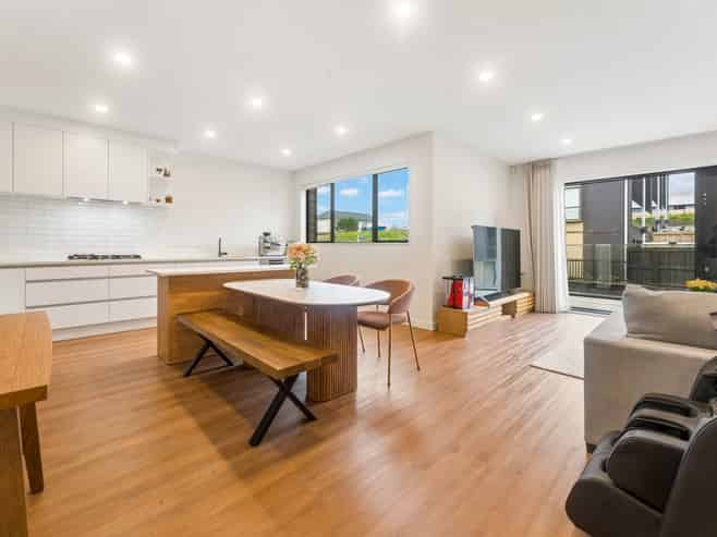 20 Monstedt Terrace, Mairangi Bay