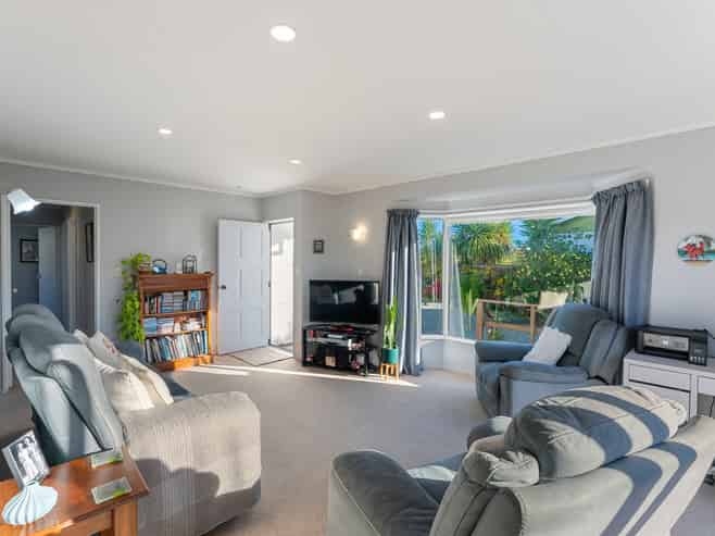 111 Makarini Street, Paraparaumu
