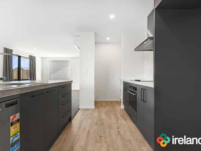 6 Curtis Street, Ravenswood