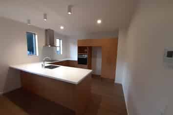 395  Selwyn Street, Addington