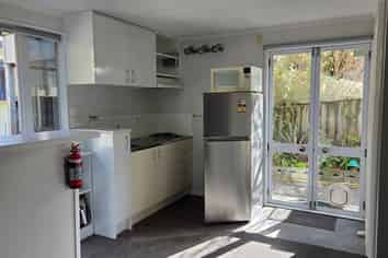2 Long Road, Waitakere