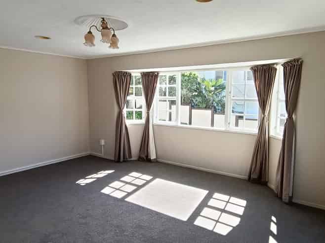 49 Cortina Avenue, Johnsonville