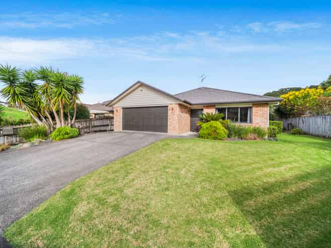 27 Willowgrange Place, Pukekohe
