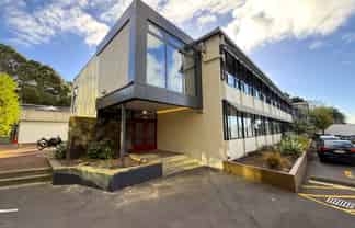TIDY CENTRAL OFFICE WITH PARKING
