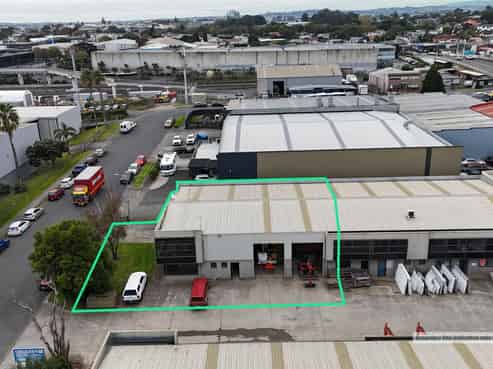 CBRE | Functional 453sqm Industrial Unit