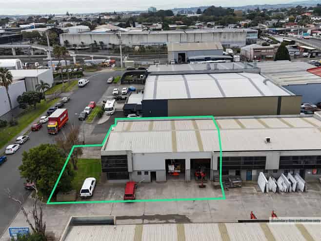 CBRE | Functional 453sqm Industrial Unit