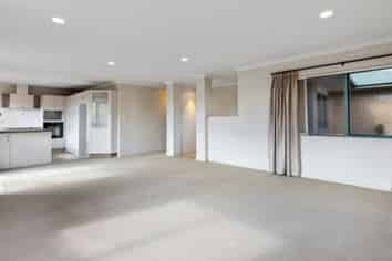 6 Verona Way, Judea