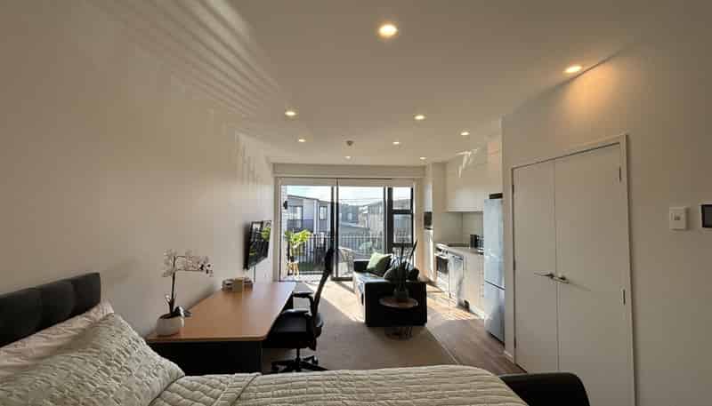 E104/38 Fraser Avenue, Northcote