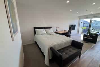 E104/38 Fraser Avenue, Northcote