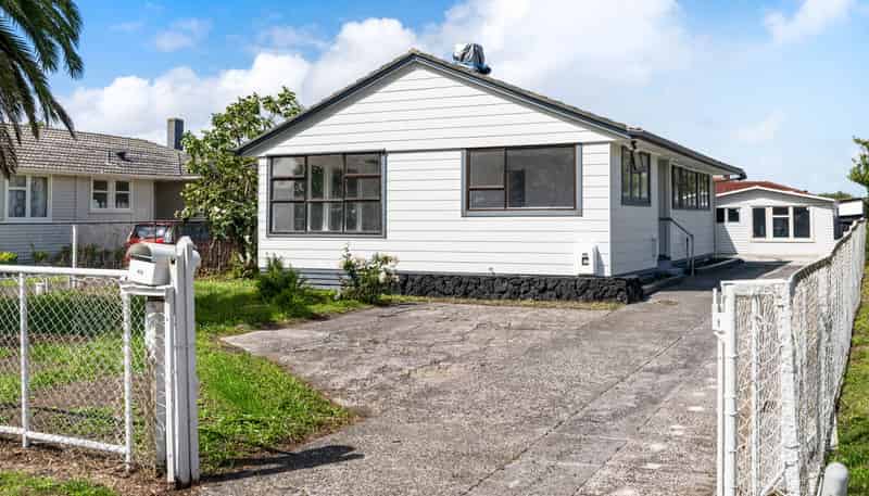 46 Caravelle Close, Mangere