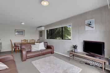 25 Cross street, Raglan