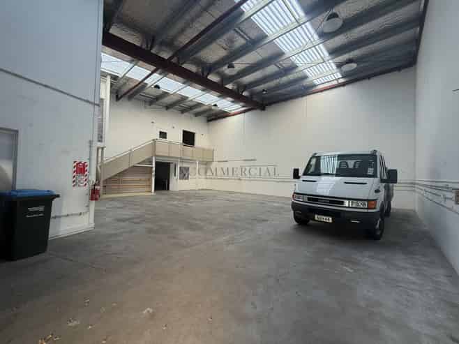 Prime Kingsland Warehouse - 582sqm