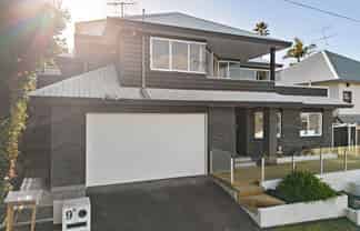 2/9 Colmar Road, Mellons Bay